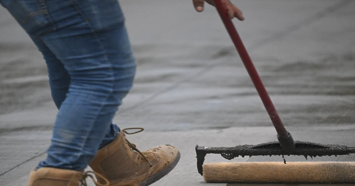 Époxy, Polyuréa ou Polyaspartique : Lequel Choisir pour un Garage au Québec